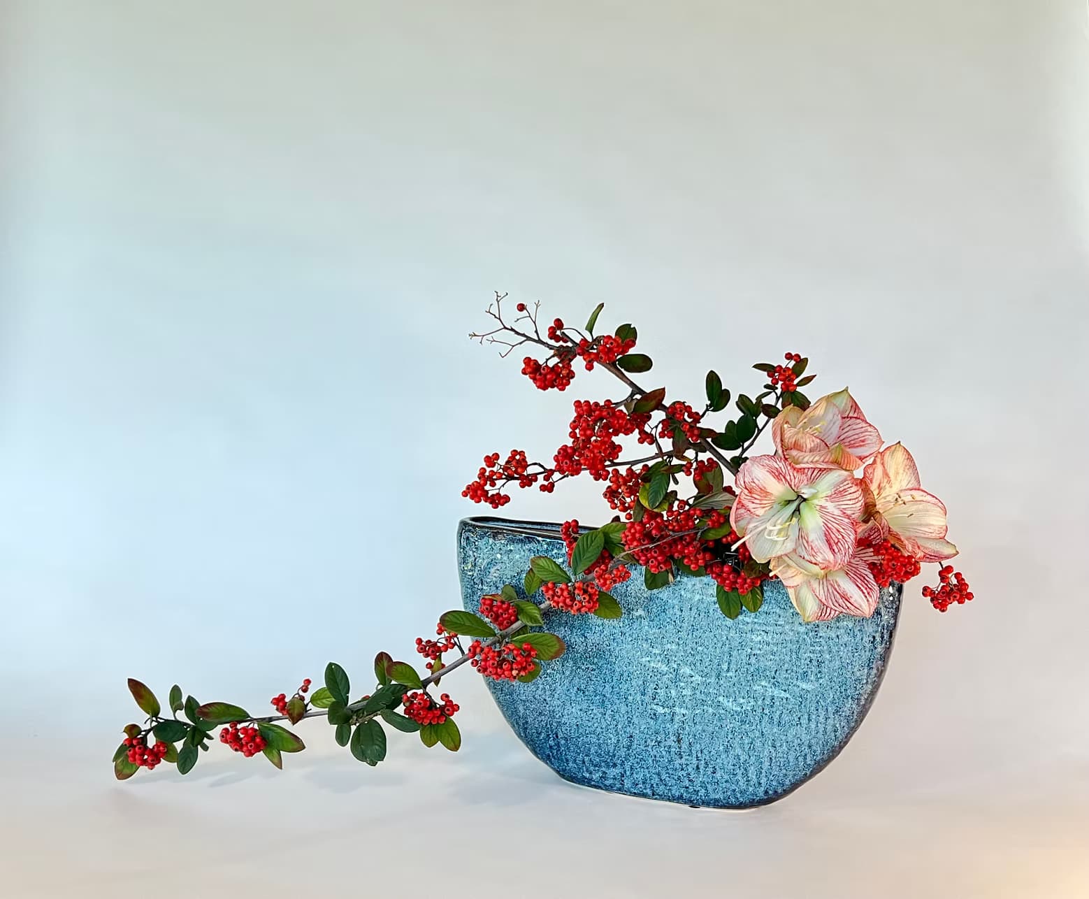 Ikebana arrangement 1